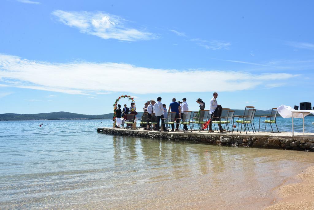 Pansion Adria Otel Sveti Filip i Jakov Dış mekan fotoğraf