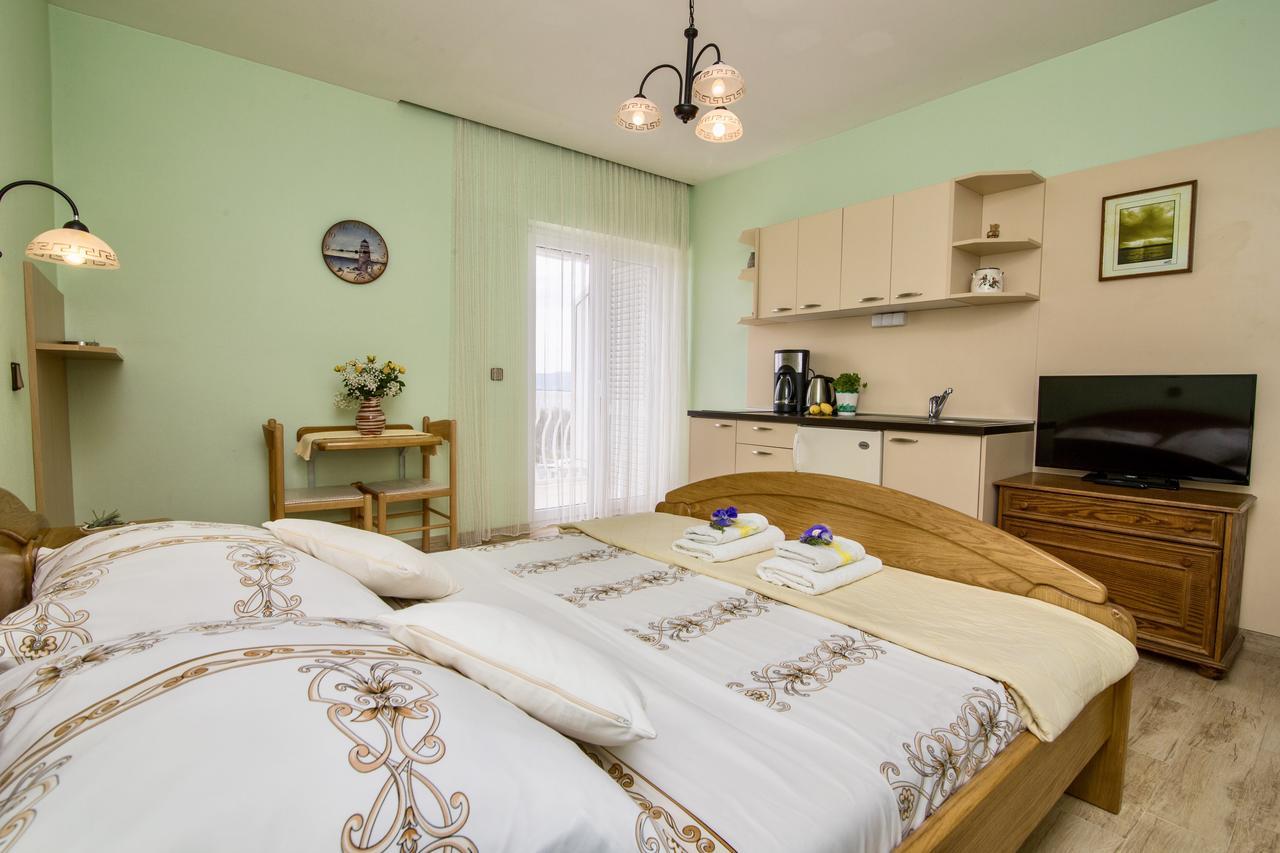 Pansion Adria Otel Sveti Filip i Jakov Dış mekan fotoğraf